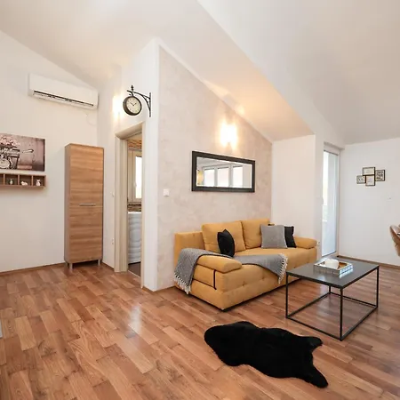 Anita Apartmán