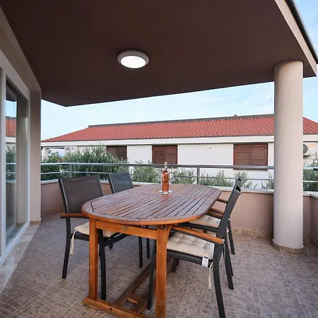 Anita Appartement Nin