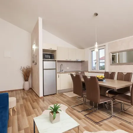 Anita Apartman