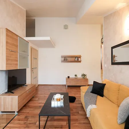 Anita Apartman Nin